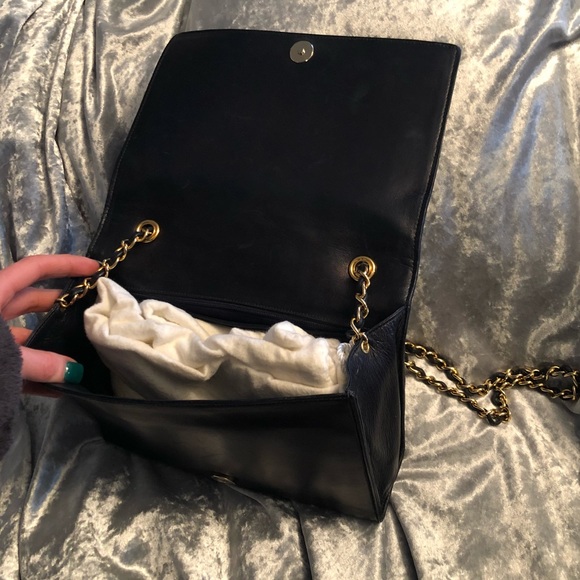 Chanel chain bag authentic extra photos - Picture 8 of 8